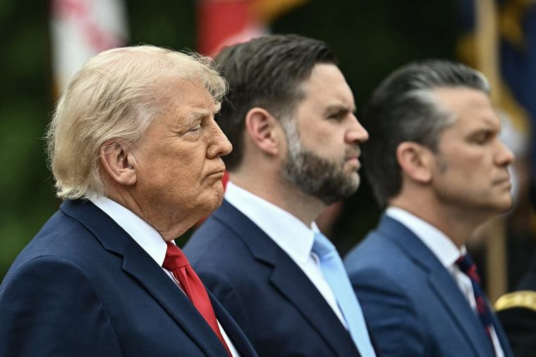 Vance vs Hegseth is Maga’s brains-against-brawn battle to succeed Trump