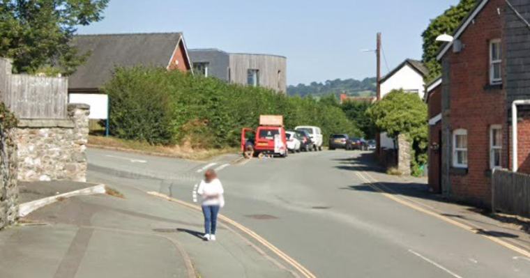 Letter: 'Worst pavement in Welshpool' claim made over Gungrog Road