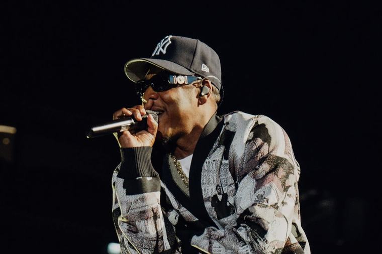 Jay-Z serenades Beyonce during first UK gig in nearly 10 years