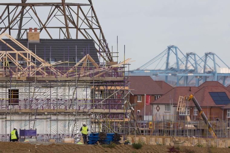 UK construction downturn deepens amid drop in housebuilding