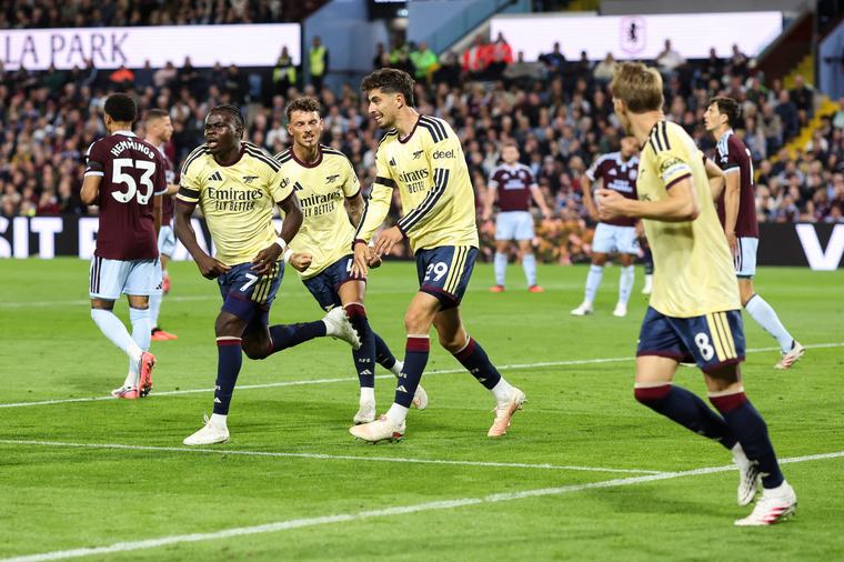 Bukayo Saka gives Arsenal victory over Aston Villa to continue perfect campaign