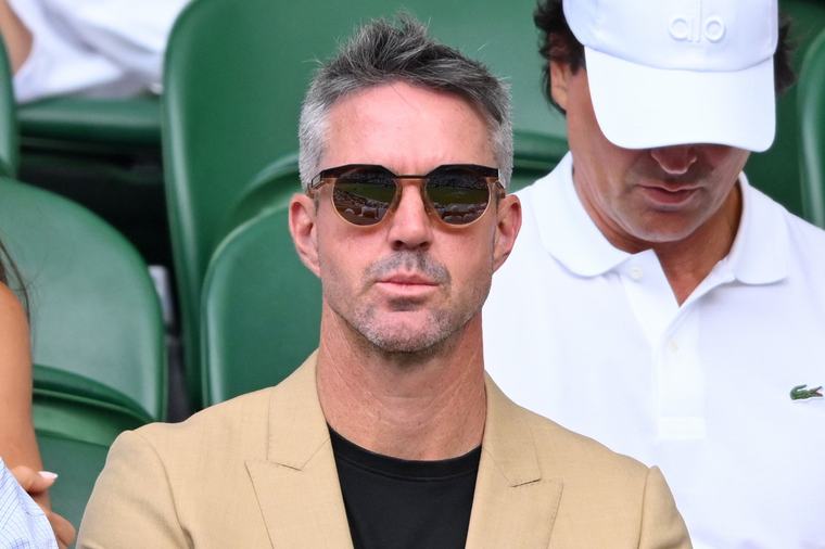Kevin Pietersen joins England coaching set-up in astonishing reunion