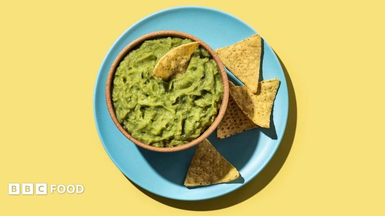 Scientists reveal which common food-sharing habits spread the most germs