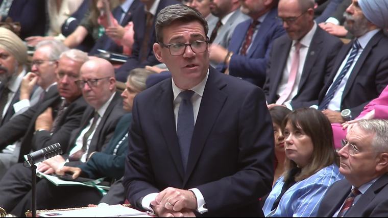 Labour set to release 2,500 criminals onto Britain's streets before Christmas