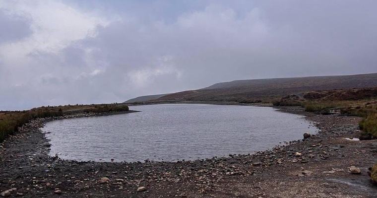 'Dangerously low' water level on lake popular with watersports fans as hazards emerge